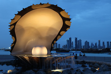 Image showing Pearl and Oyster Fountain in Doha