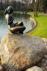 Image showing Sculpture in a city park