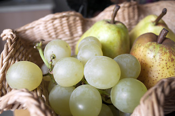 Image showing Grapes in a basket 