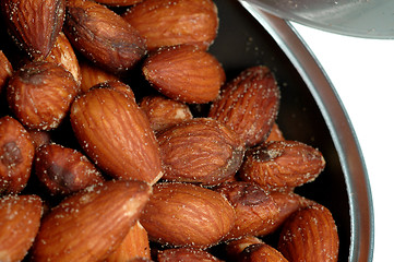 Image showing almonds