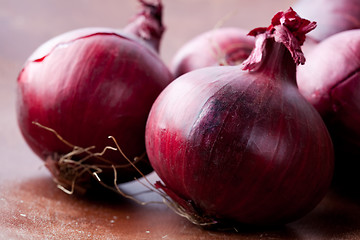 Image showing Red onions