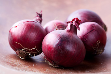 Image showing Red onions