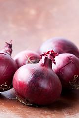 Image showing Red onions