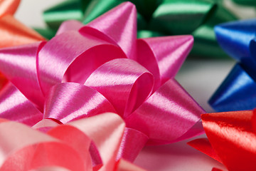 Image showing color of gift ribbons