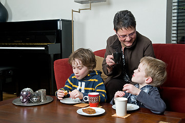 Image showing Family in a livingroom