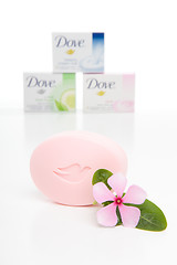 Image showing Dove cream soap bars