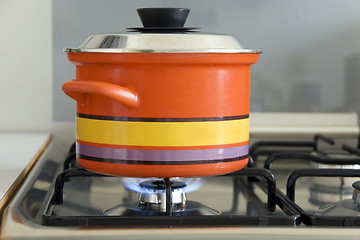 Image showing saucepan on stove