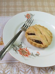 Image showing Fruit tart on plate