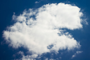 Image showing Single cloud in the blue sky