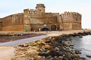 Image showing le castella castle