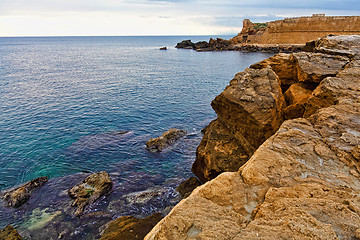 Image showing le castella castle