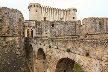 Image showing castle of santa severina