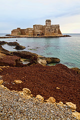 Image showing le castella castle