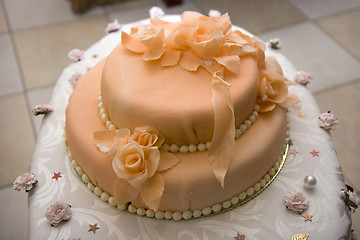 Image showing Wedding celebratory pie