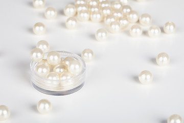 Image showing Artificial pearls