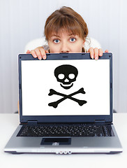 Image showing Woman can not work - problem with pirate software