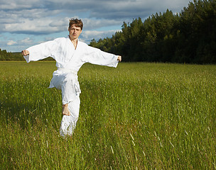 Image showing Ðoung man goes in for sports in open air