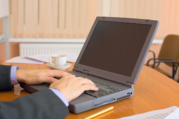 Image showing Business people working on laptop