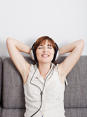 Image showing Girl listen music