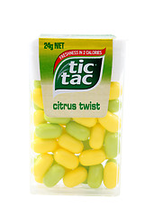 Image showing Container of Citrus Twist Tic Tac candies