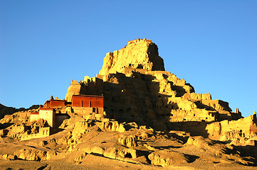 Image showing Ancient castle in Tibet