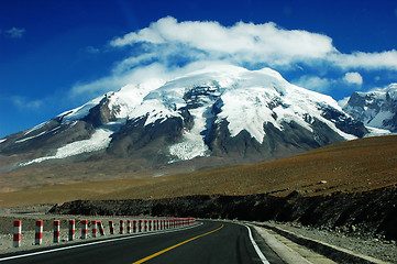 Image showing Highway towards snow mountains