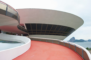 Image showing Oscar Niemeyer's Niteroi Contemporary Art Museum and Sugar Loaf, in Rio de Janeiro, Brazil