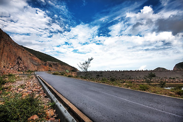 Image showing Asphalt road in mountains 