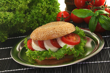 Image showing Bagel with tomato and mozzarella