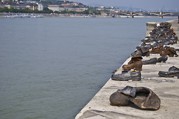 Image showing Memorial at the Danube