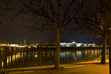 Image showing Elbe at night