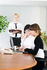 Image showing Businesswoman with presentation