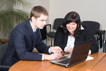 Image showing Businessgroup with laptop