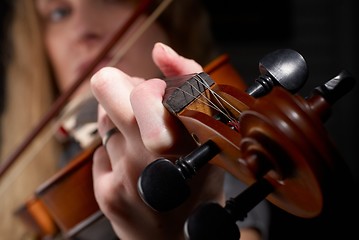 Image showing Girl with violin