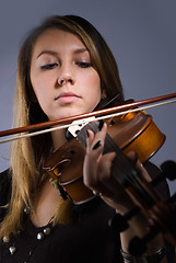 Image showing Woman with violin