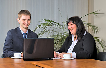 Image showing Businessgroup with laptop
