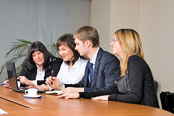 Image showing Businessgroup with laptop