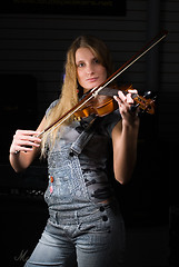 Image showing Woman with violin