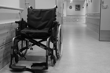 Image showing Wheel chair