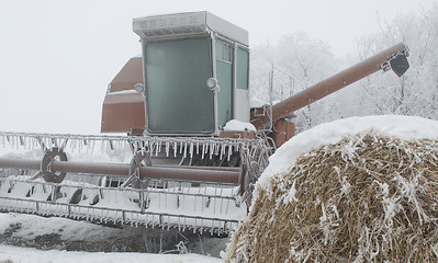 Image showing Combine harvester