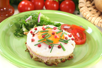 Image showing Hash browns with fried egg