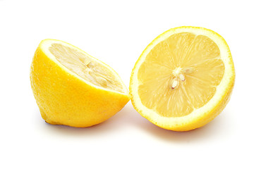 Image showing Fresh yellow lemon