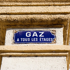 Image showing Street plate indicating the presence of gas