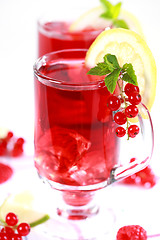 Image showing Refreshing summer ice tea