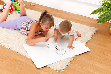 Image showing Children drawing in room
