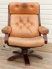 Image showing Old recliner