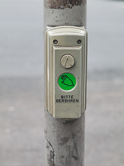 Image showing Traffic light button