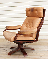 Image showing Old recliner