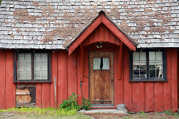 Image showing Red Cabin
