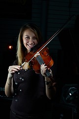 Image showing Woman and violin